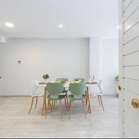Apartment Paradise *